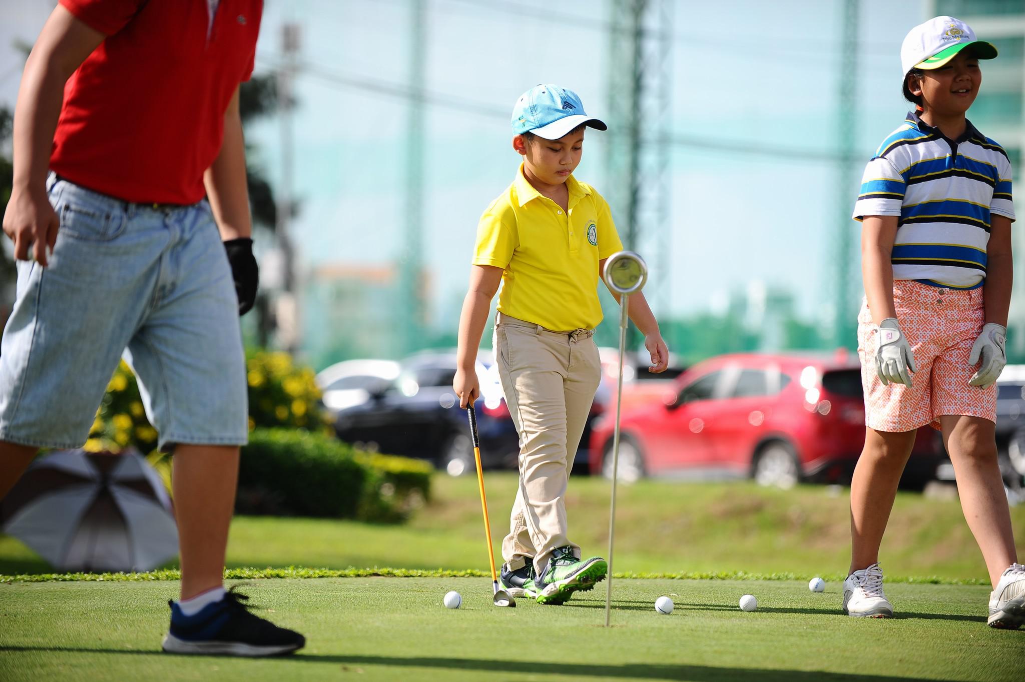 NHỮNG LƯU Ý CHO PHỤ HUYNH KHI LỰA CHỌN GẬY GOLF TRẺ EM
