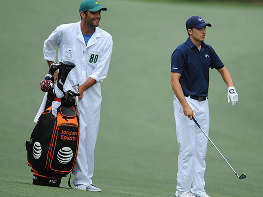 Làm caddy golf ở sân golf, khó hay dễ? 