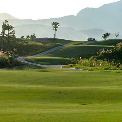 Sân Golf Hilltop Valley Kỳ Sơn - Một thách thức đầy thú vị dành cho các golfer