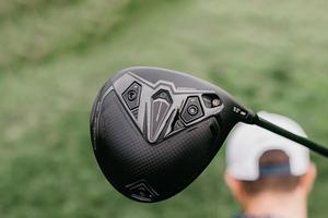 Cobra DarkSpeed Driver và những điều golfer cần biết